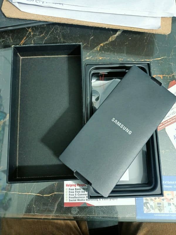 Brand New Phone. just boxed open 1