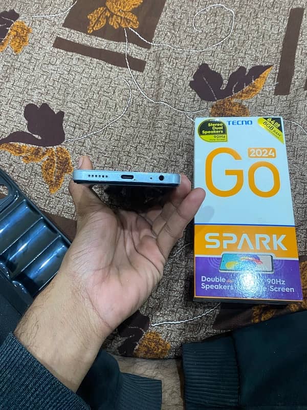 Tecno spark Go 2024 lush condition 4/64 bilkol fresh condition ha 2