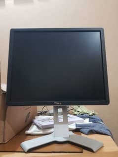 Dell 19 inches Lcd for pc and laptop