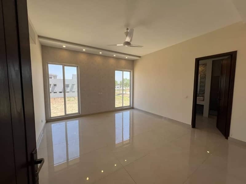 Lake City Lahore Pakistan Kanal House For Sale 5 Beds 6 Bathroom 10