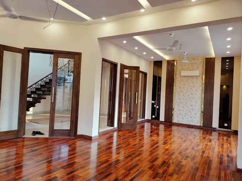 Lake City Lahore Pakistan Kanal House For Sale 5 Beds 6 Bathroom 36