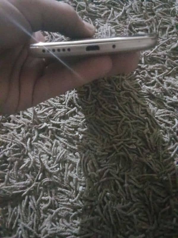 Moto E4 best condition ha 3