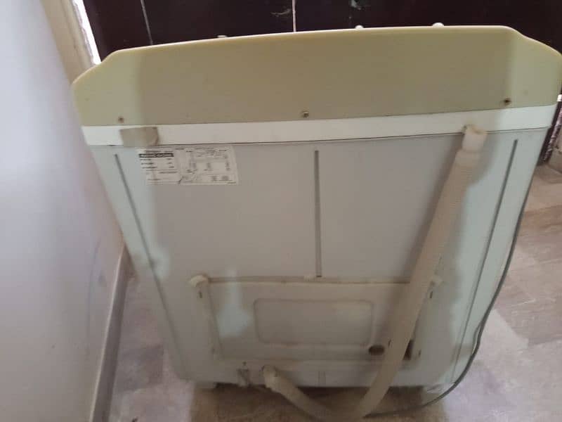 Dawlance Washing Machine in Good Condition 7