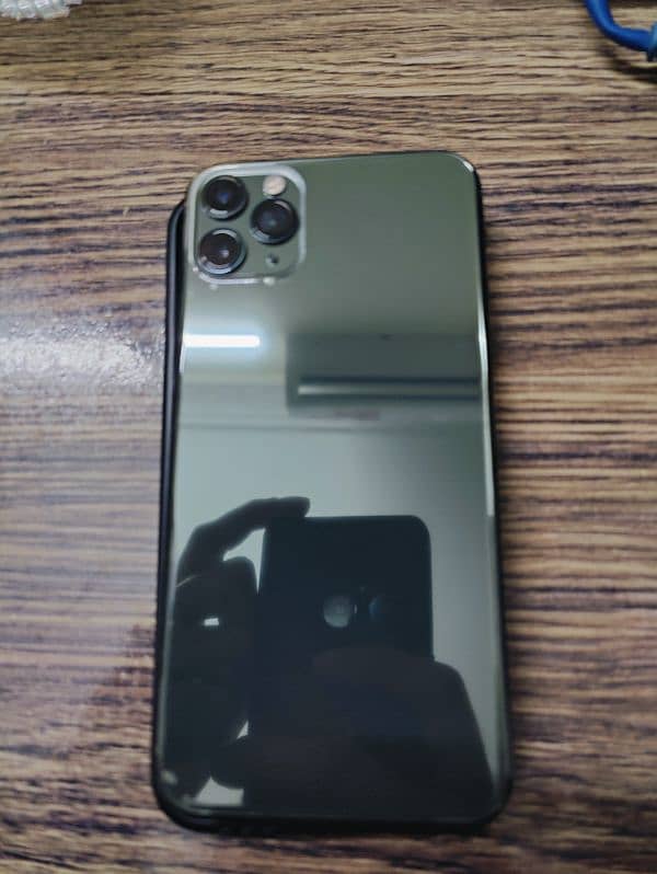 Iphone 11 pro max 256Gb PTA Approved Midnight Green color 3