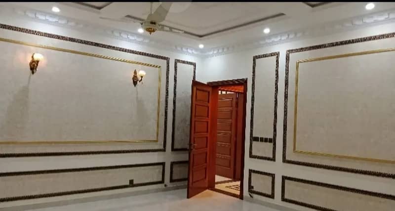 2 kanal house for sale 6 beds 200 feet road Valencia town Lahore Pakistan 21