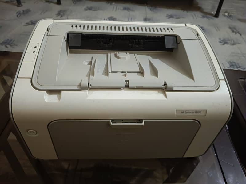 HP LaserJet P1102 printer 0