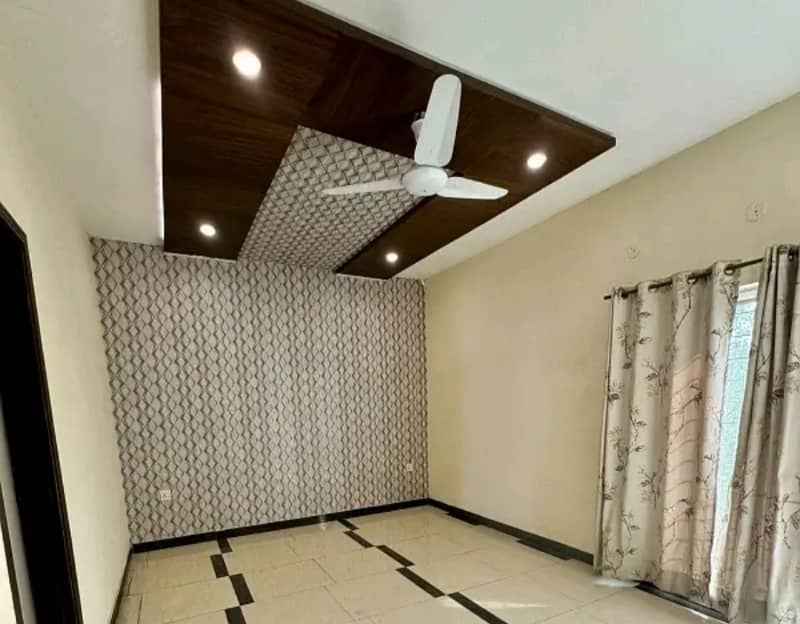 1 Kanal House For Sale 60 Feet Road 8 Years Old Valencia Town Lahore 21