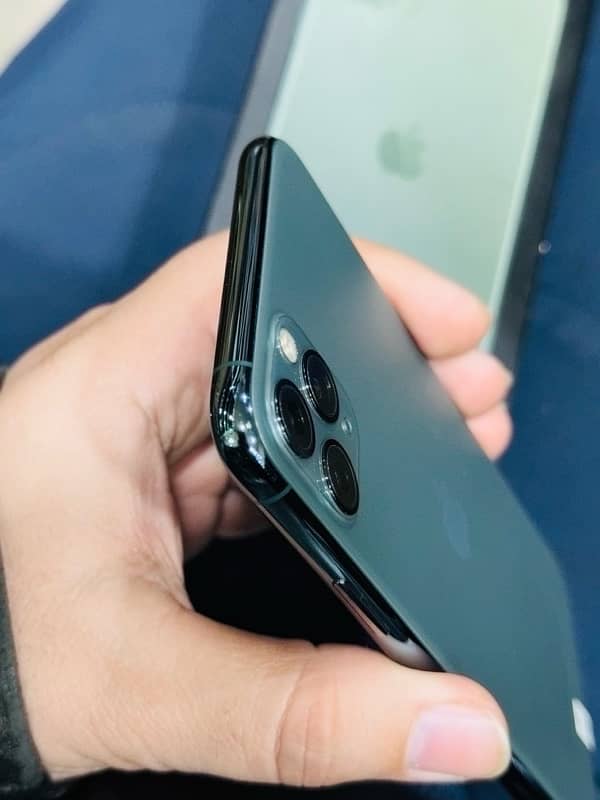 Iphone 11 pro max 64gb PTA 10/10 (physical Dual) 3