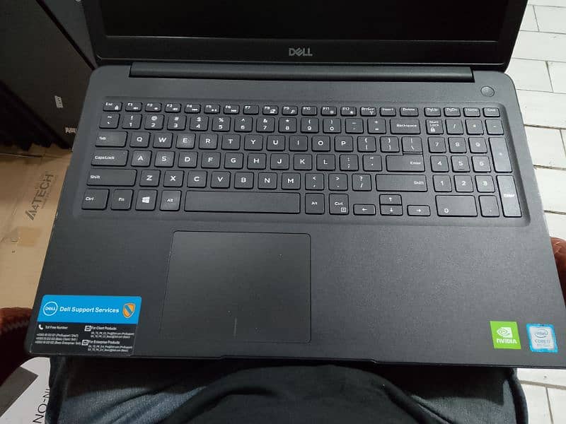 Dell latitude 3500  i7 8th 8gb 256ssd  2gb Nvidia 1