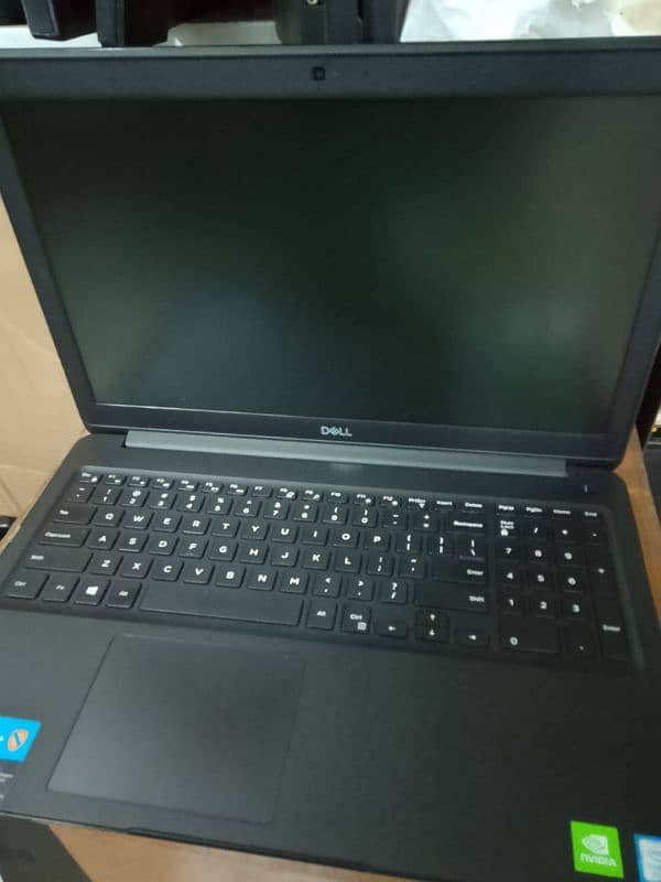 Dell latitude 3500  i7 8th 8gb 256ssd  2gb Nvidia 7