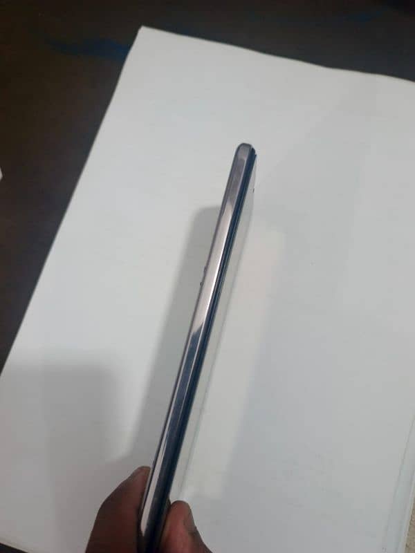 vivo v21 in Good Condition 3