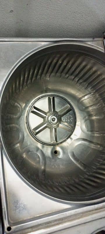 washing machine with spinner 4