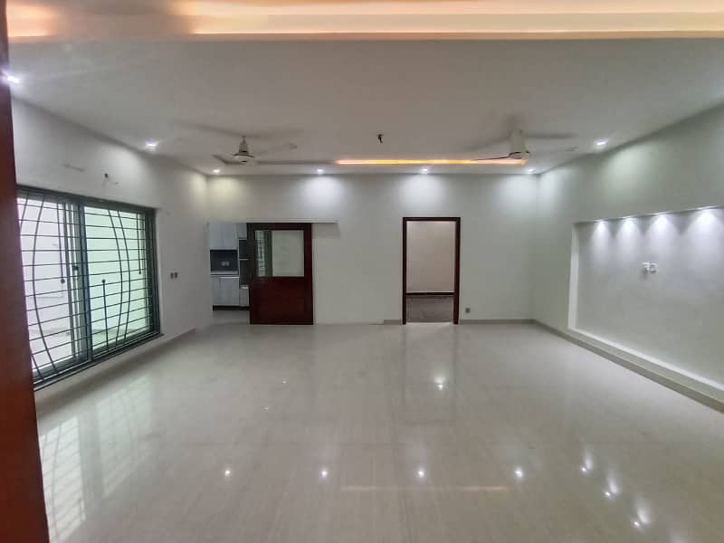 1 Kanal Upper Portion Like Brand New Corner Separate Gate House For Rent In J Block Phase 1 DHA Lahore 6