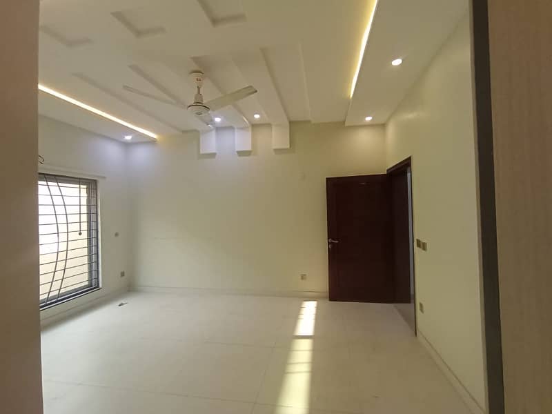 1 Kanal Upper Portion Like Brand New Corner Separate Gate House For Rent In J Block Phase 1 DHA Lahore 11