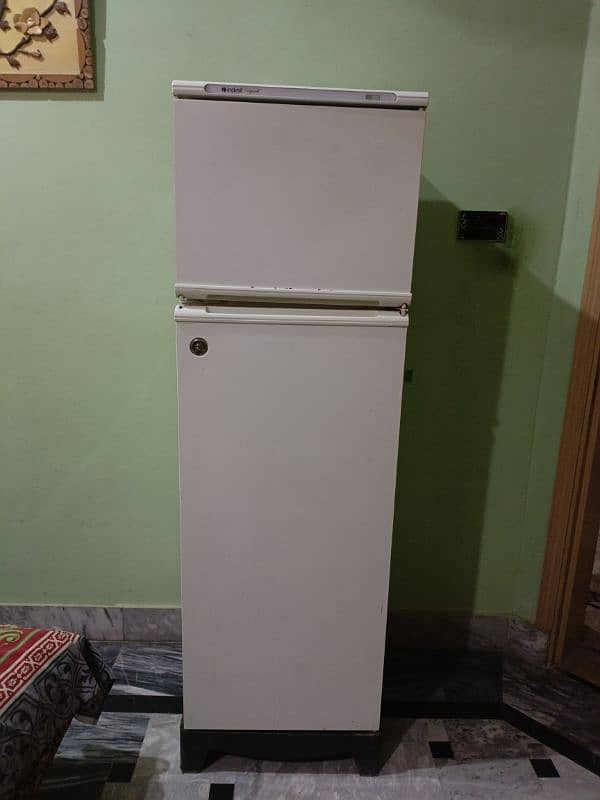 Indesit Tropical Refrigerator (Fridge) Made in Italy 0