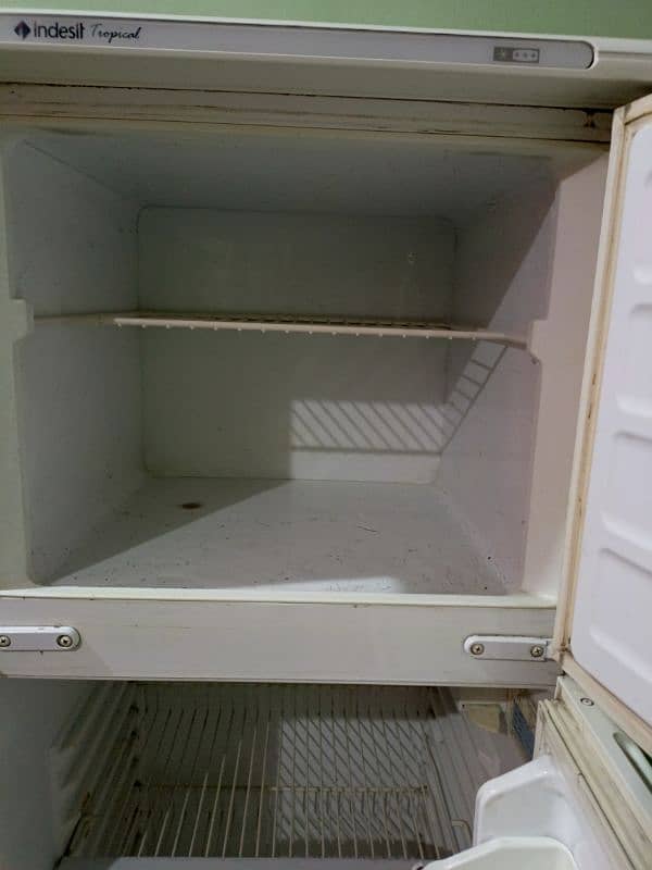 Indesit Tropical Refrigerator (Fridge) Made in Italy 8