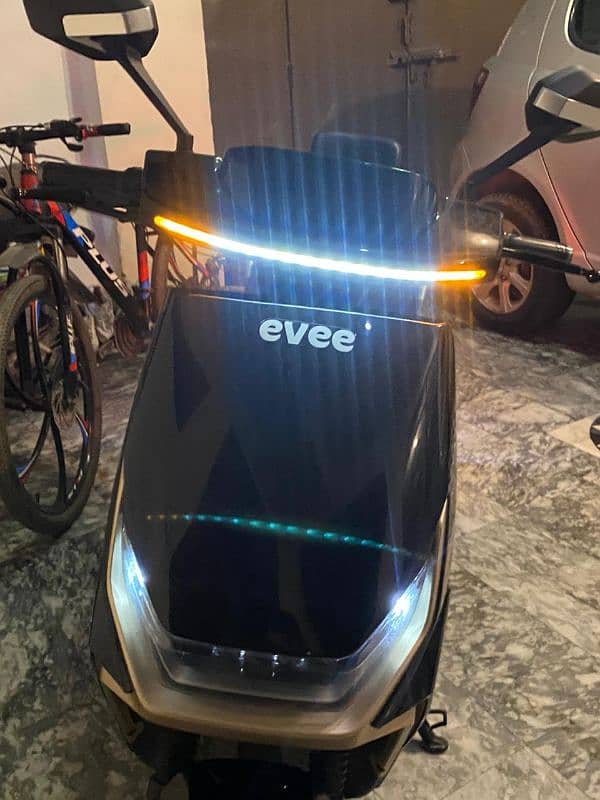 EVE GENZ SCOOTER 1