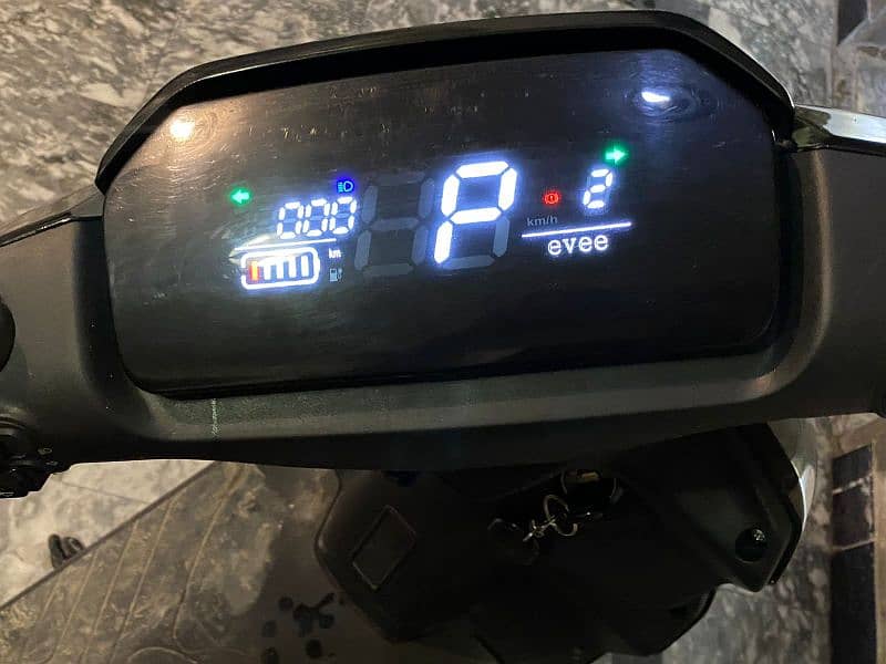 EVE GENZ SCOOTER 5