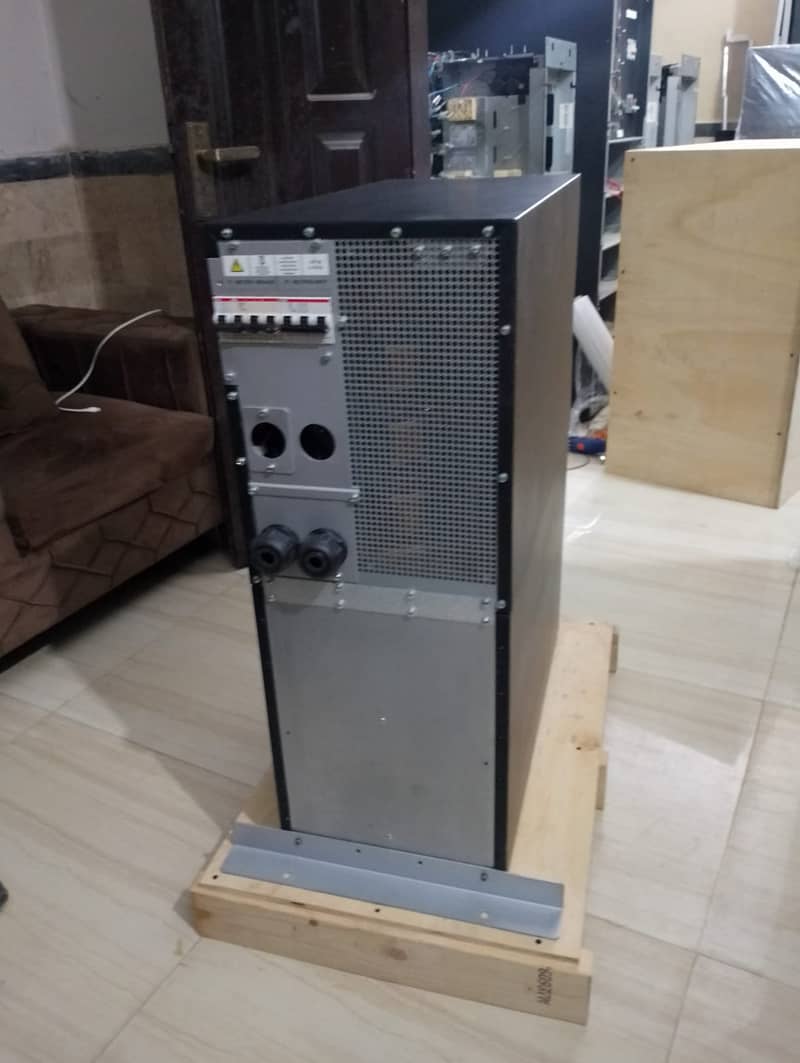 Online UPS 10kva, 15kva, 20kva 3phase and single phase Eaton 7