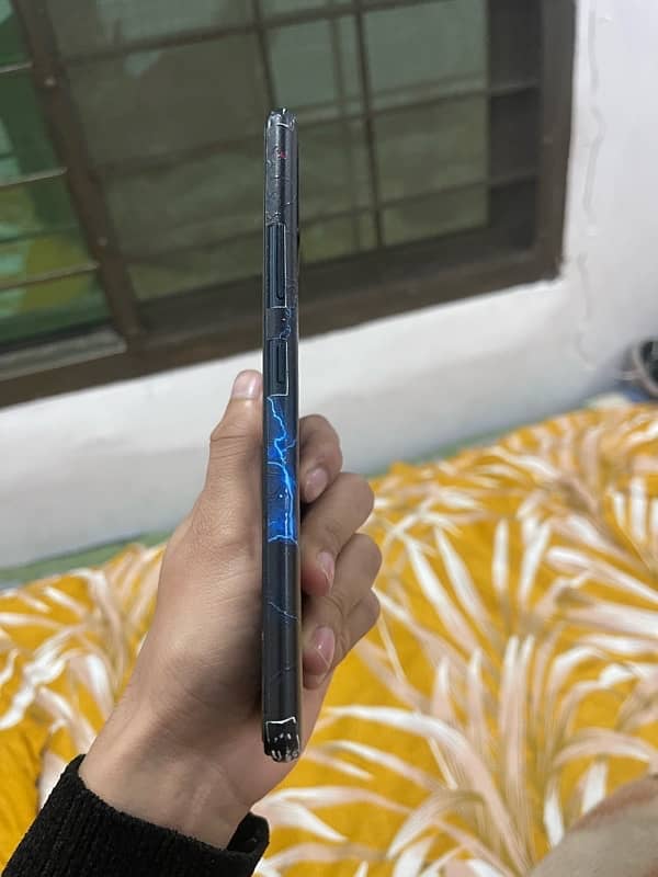 Infinix hot 10 4/128 3