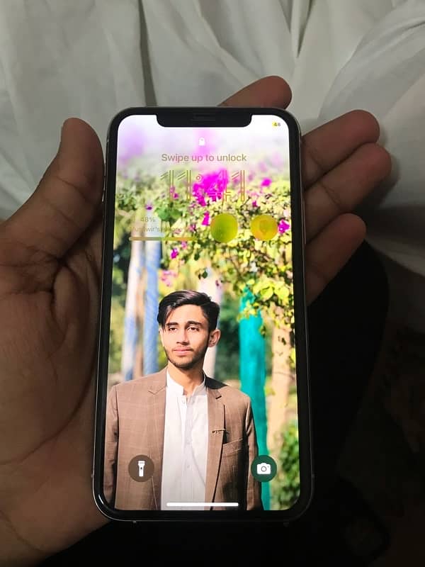 iPhone 11 Pro factory unlock ha 64GB condition 10/9.5 1