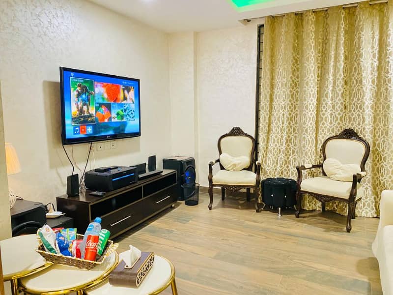 Luxurious Studio Apartment in Gold Crest Mall 12