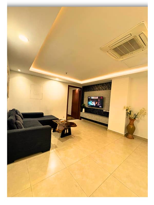 Cozy One Bed Apartment in Gold Crest Mall 2