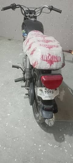 Acchi condition bike Hain engine 10/10  hain