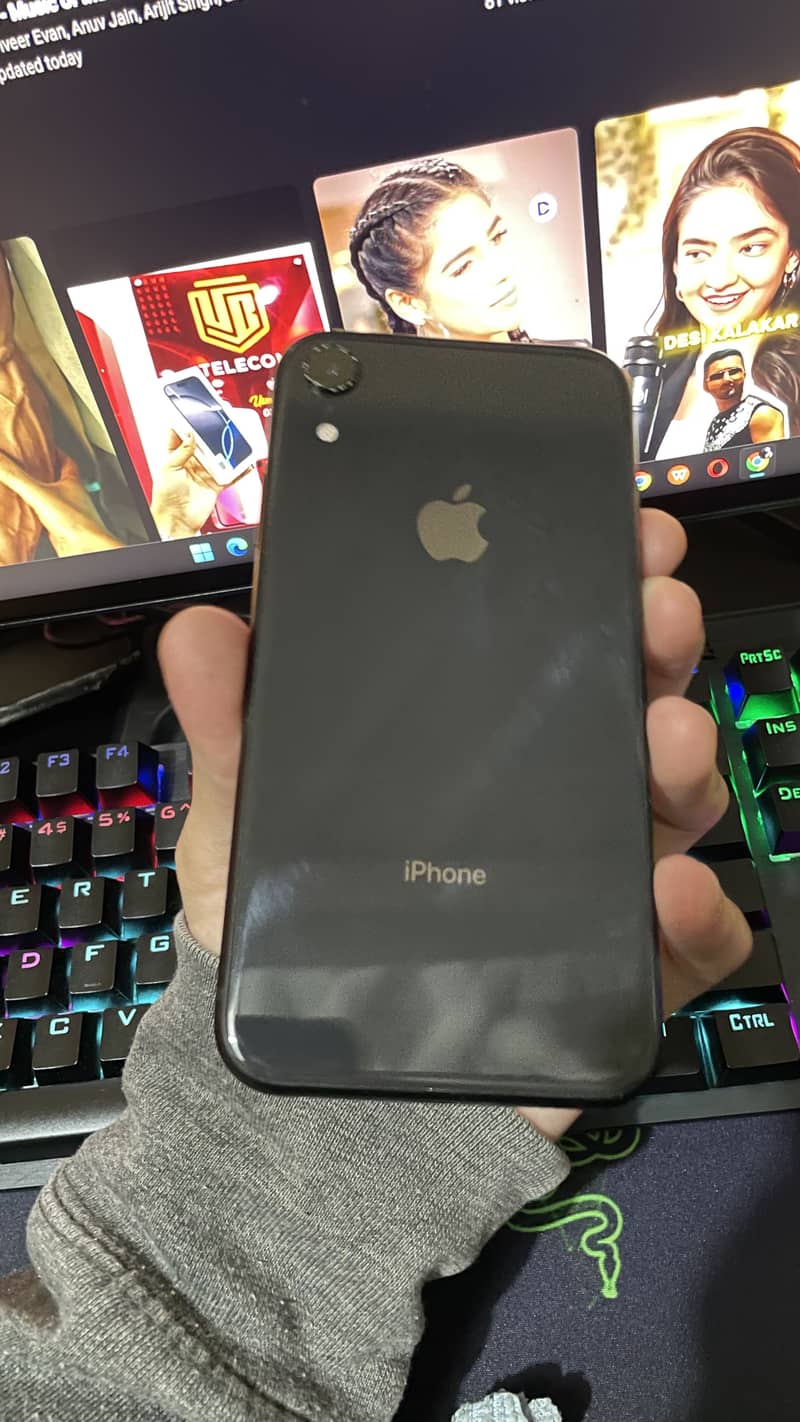 Apple iPhone XR 0