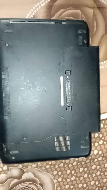 selling laptop 0