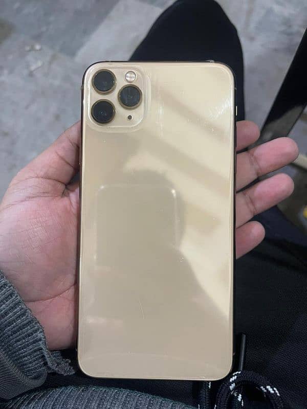 iphone 11 pro max /64gb/jv / batterry health 74% /gold 0