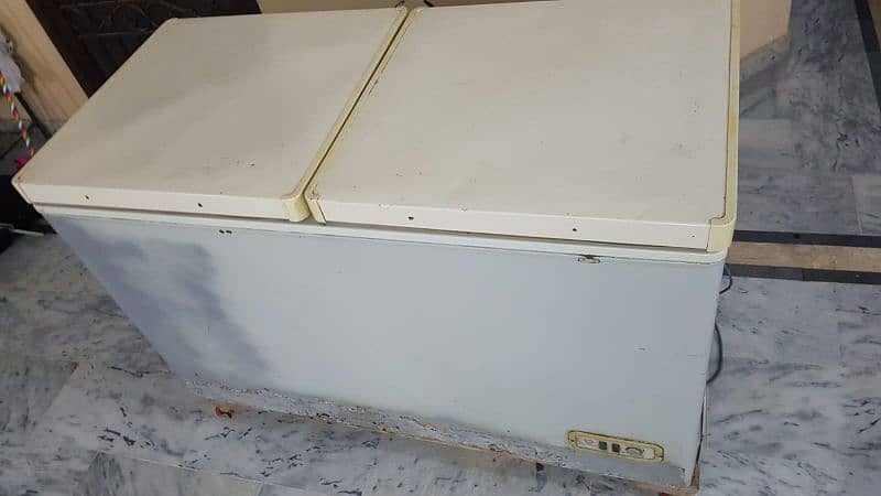 Dawlence Double Door Refrigerator/Freezer – 100% Working Condition 2