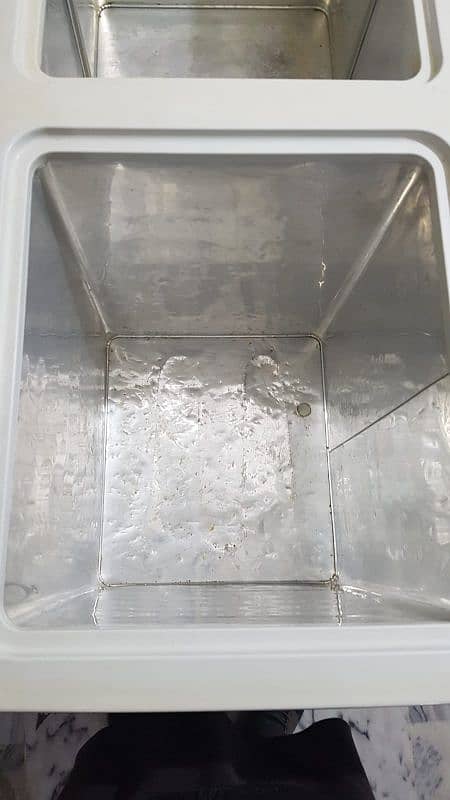 Dawlence Double Door Refrigerator/Freezer – 100% Working Condition 12