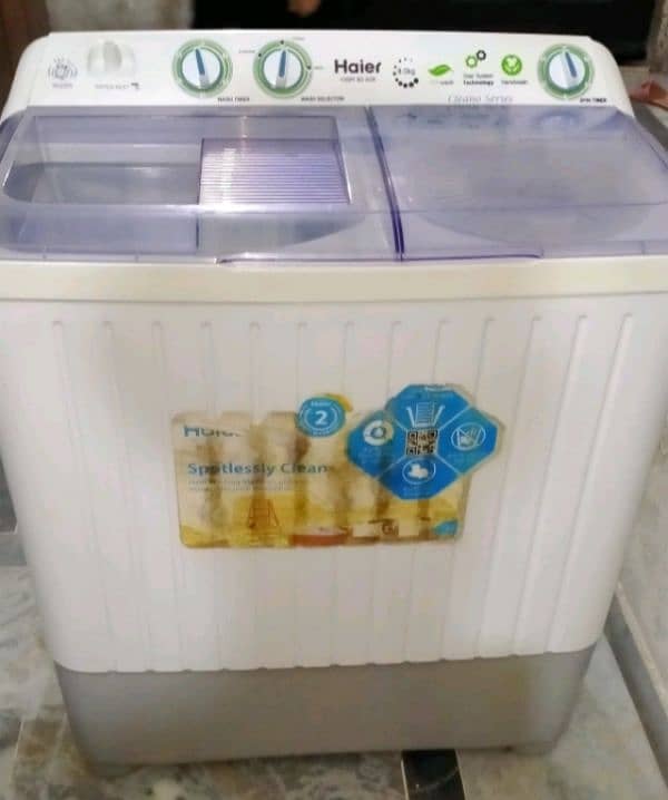 Haier semi automatic twin tub washing machine same as brand new 0