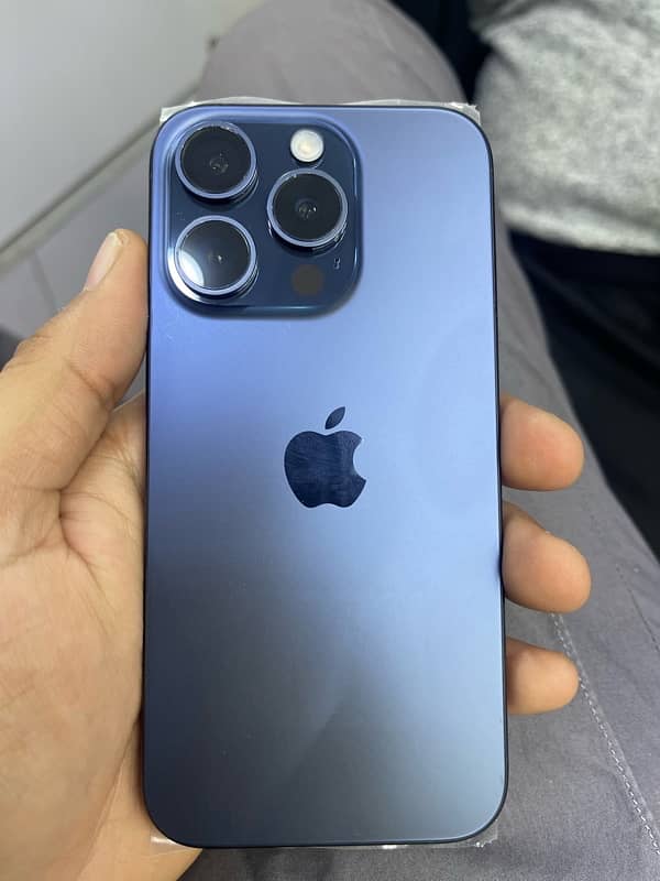 15 Pro Blue titanium 0