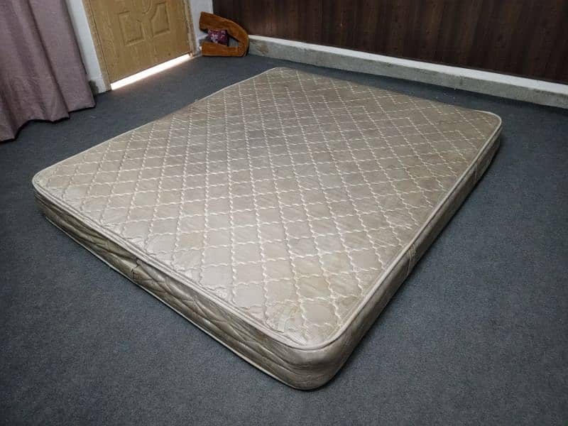 queen size master springs mattress 0