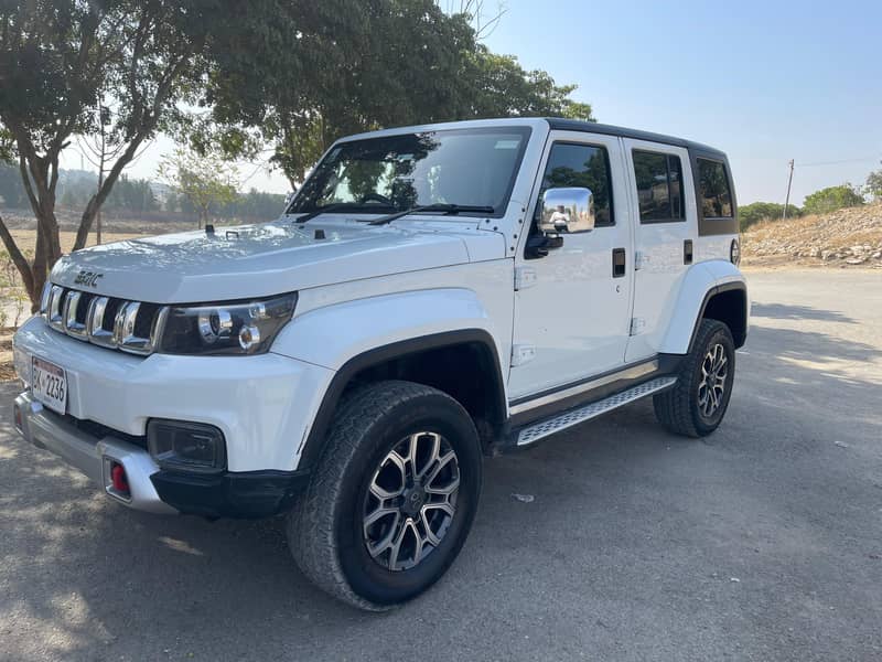 BAIC BJ40 Plus 2022 4