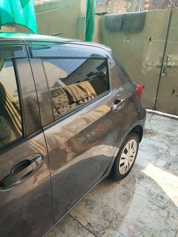 Toyota Vitz 2015 2