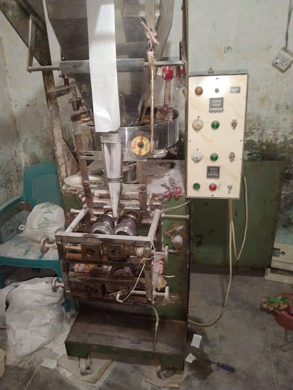 masala packing machine 1