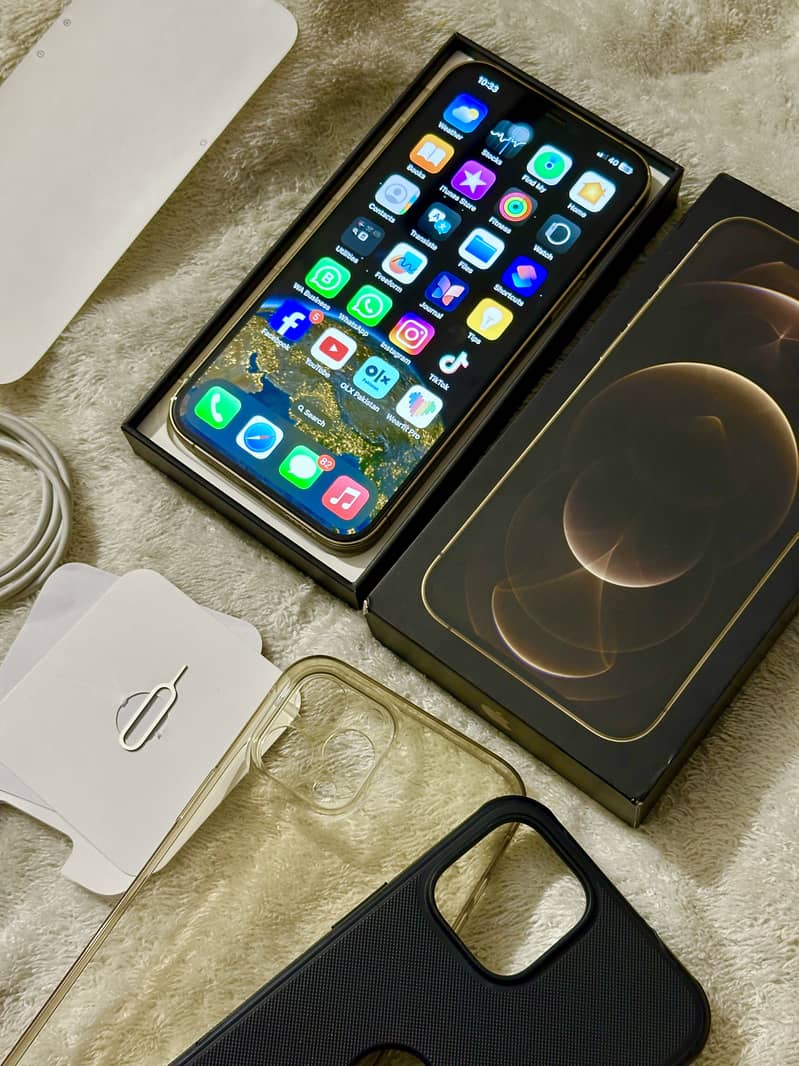 Iphone 12 pro max 128GB complete box 2