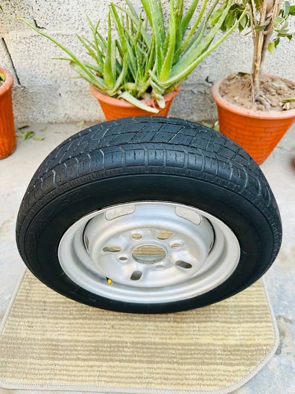 Genral Compny Car rim tyres urgent sale 145/70/12 3