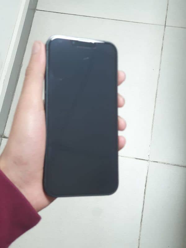 iphone 13 jv 128gb for sale 9.5/10 waterpack 3