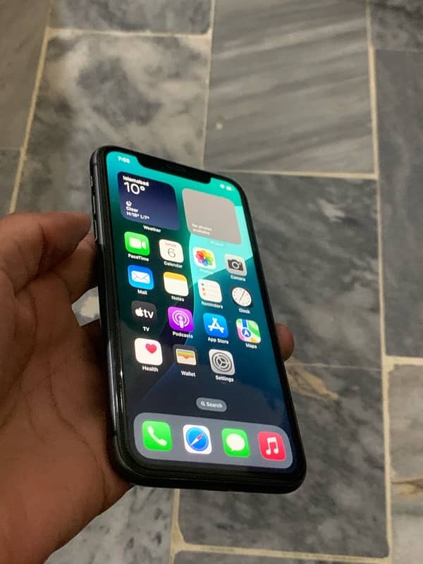 IPHONE 11 64gb pta approved 5