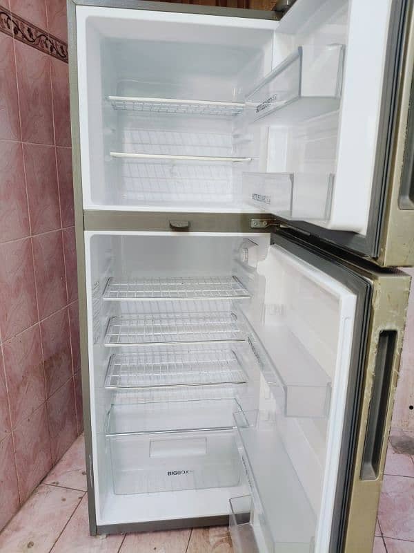 Haier fridge E star good condition no fault total original 8