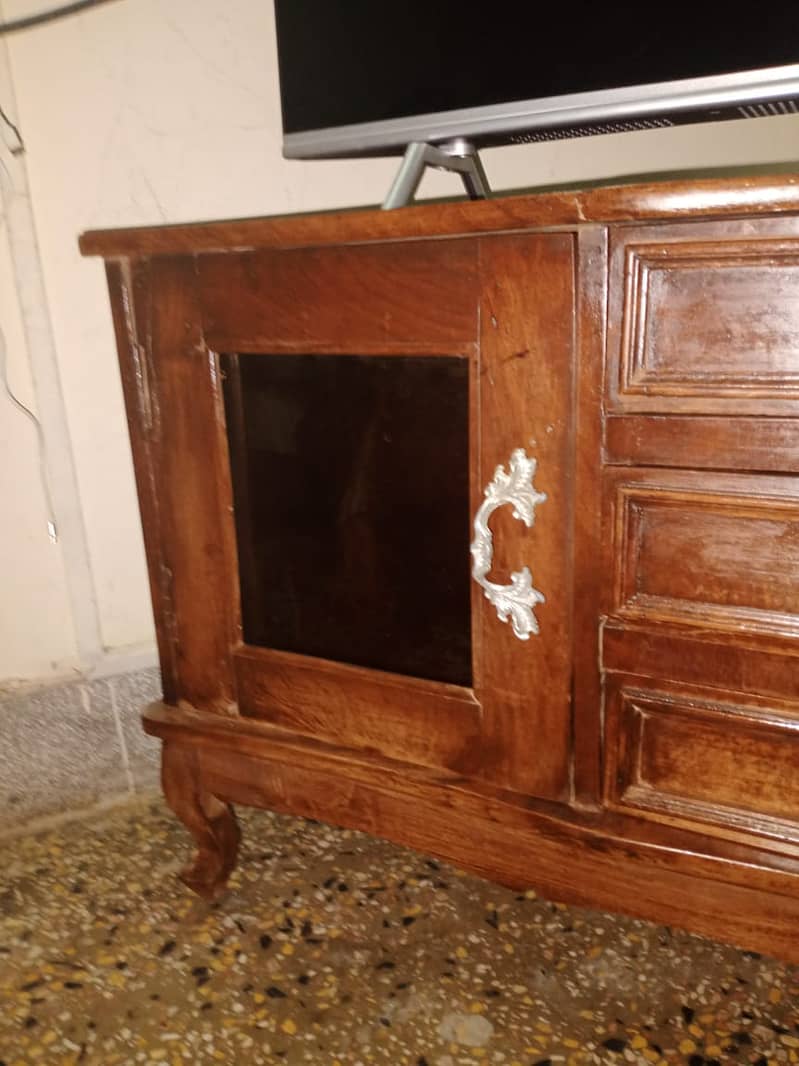 TV CONSOLE / CHESTER 2