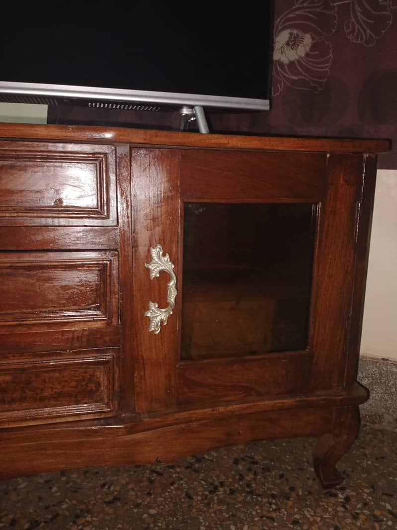 TV CONSOLE / CHESTER 3