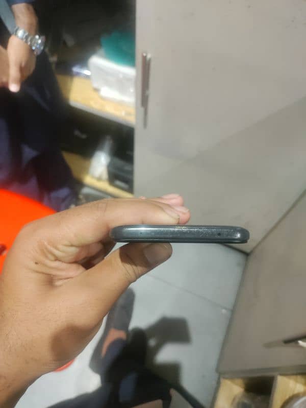 Redmi 8 4/64 pta approved best for use 5