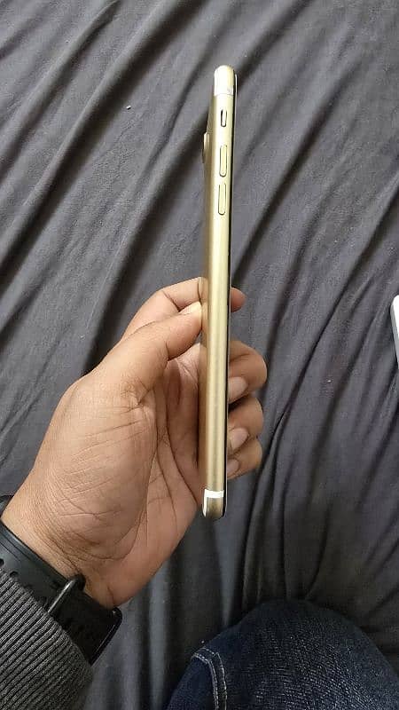 Iphone 7 plus Gold 128 GB PTA Approved 3