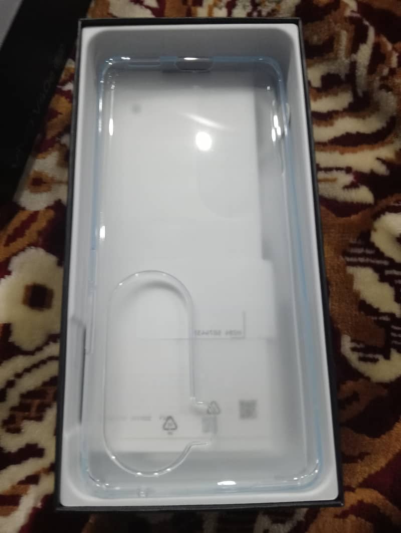 Vivo v40e brand new phone 2