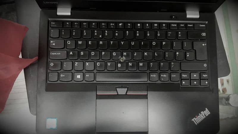 Lenovo 13 Ci3 7th generation laptop in excellent condition 2